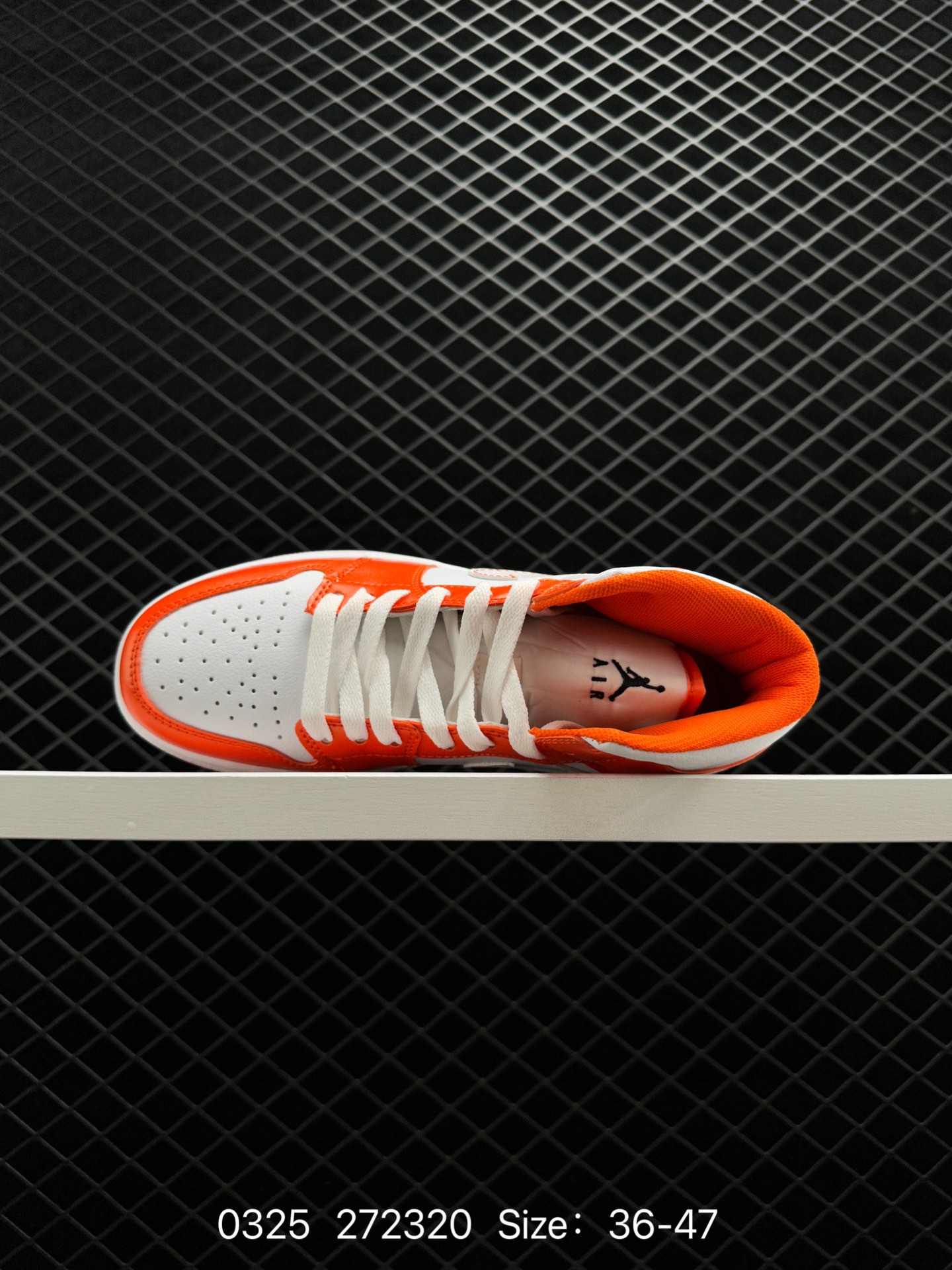 NIKE AIR JORDAN 1 MID AJ1